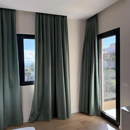 Pauz Hotel