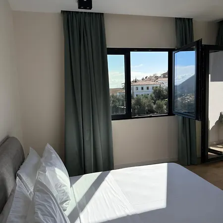Pauz Hotel Himare